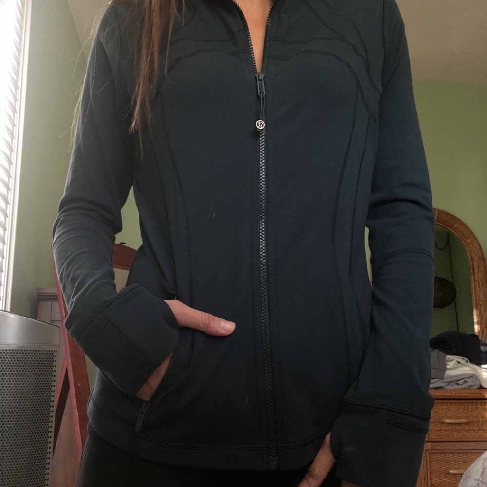 Lulu lemon women’s jacket. Perfect condition. Teal